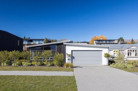 Photo of property in 126 Warren Street, Wanaka, 9305