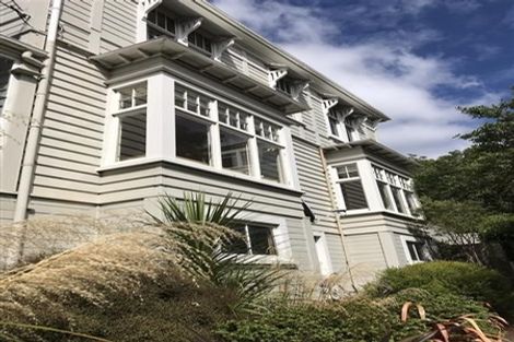 Photo of property in 58 Kelburn Parade, Kelburn, Wellington, 6012