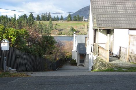 Photo of property in 8a The Terrace, Queenstown, 9300