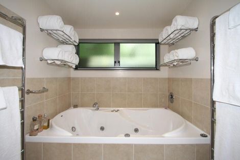 Photo of property in 6 The Esplanade, Raumati South, Paraparaumu, 5032