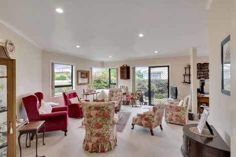 Photo of property in 1/58 Grey Street, Waitara, 4320