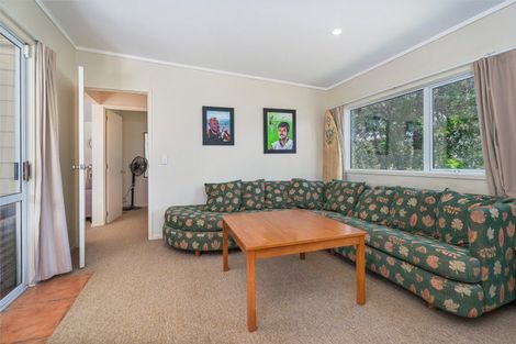 Photo of property in 30 Oyster Drive, Cooks Beach, Whitianga, 3591