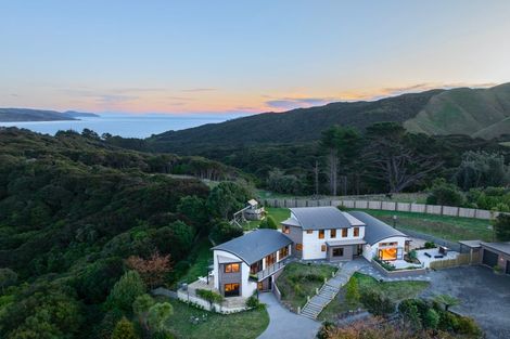 Photo of property in 3 Coroglen Rise, Pukerua Bay, 5026