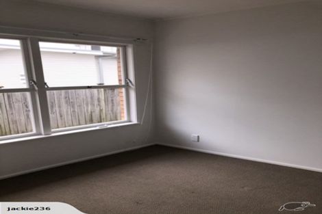 Photo of property in 3/2 Wicklow Road, Narrow Neck, Auckland, 0622