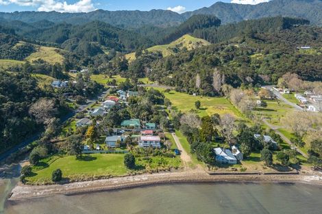 Photo of property in 281 Colville Road, Coromandel, 3584