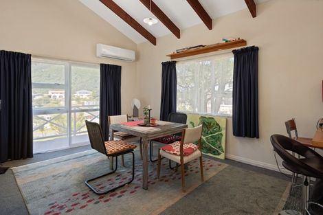 Photo of property in 38 Buller Street, Picton, 7220