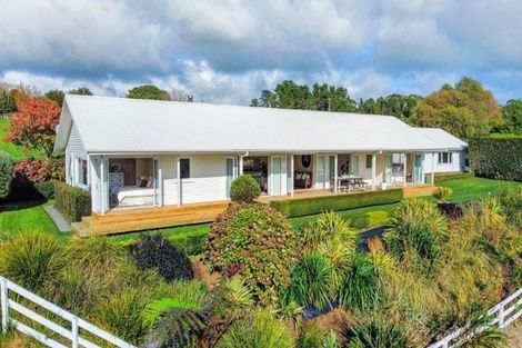 Photo of property in 167 Henwood Road, Paraite, New Plymouth, 4372