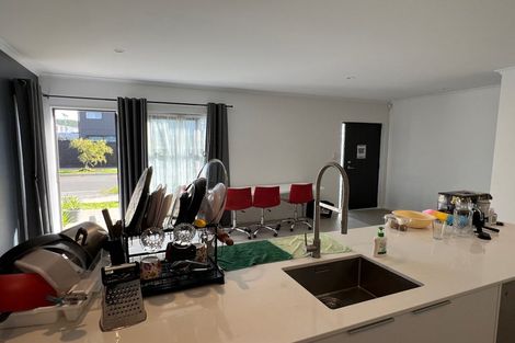 Photo of property in 10 Kitea Place, Mangere, Auckland, 2022