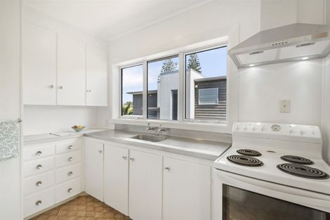 Photo of property in 1/8 Waterloo Road, Milford, Auckland, 0620