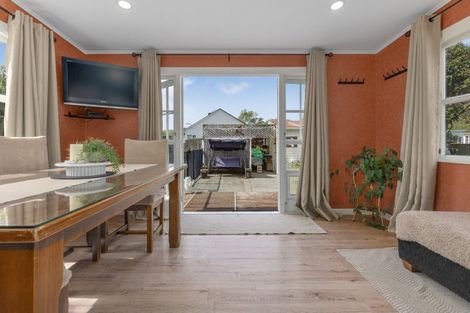 Photo of property in 89 Waddington Drive, Naenae, Lower Hutt, 5011