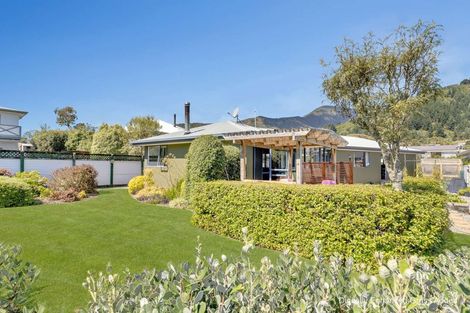 Photo of property in 9 Victoria Close, Picton, 7220