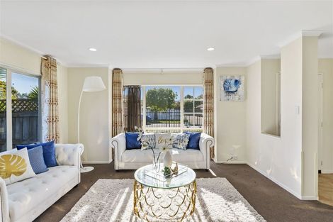 Photo of property in 52 Foxlaw Street, Randwick Park, Auckland, 2105