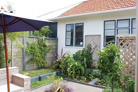 Photo of property in 42 Glamis Avenue, Strathmore Park, Wellington, 6022