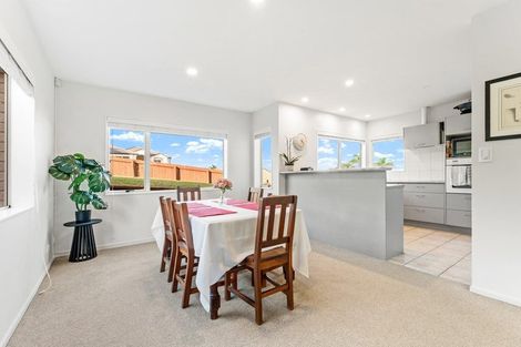 Photo of property in 90 Tauranga Place, Orewa, 0931