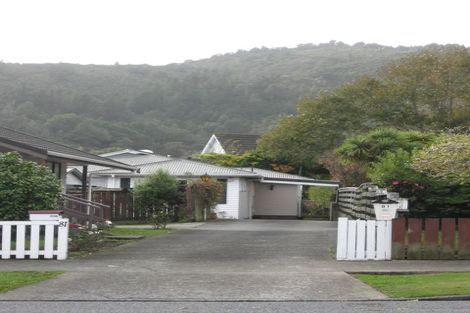 Photo of property in 81a Glen Road, Stokes Valley, Lower Hutt, 5019