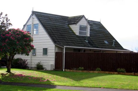Photo of property in 10 Humphries Place, Awapuni, Palmerston North, 4412