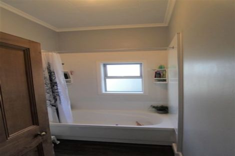 Photo of property in 313 Church Street, West End, Timaru, 7910