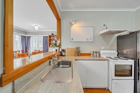 Photo of property in 4 Goodson Place, Hawera, 4610