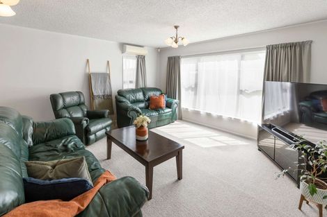 Photo of property in 8 Mansell Crescent, Bulls, 4818