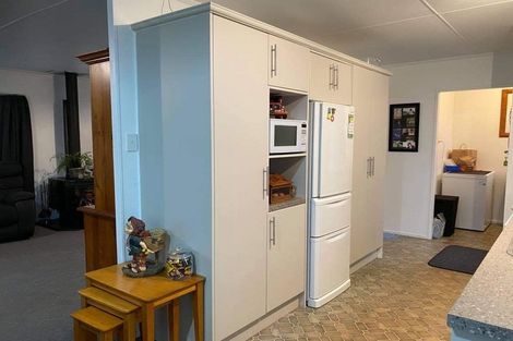 Photo of property in 16 Kamahi Avenue, Hawera, 4610