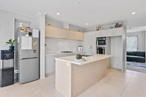 Photo of property in 100 Matairangi Avenue, Totara Heights, Auckland, 2105