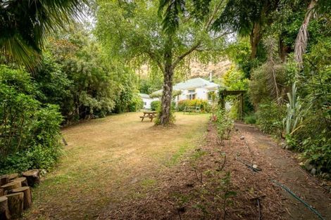 Photo of property in 7 Port Hills Road, Heathcote Valley, Christchurch, 8022