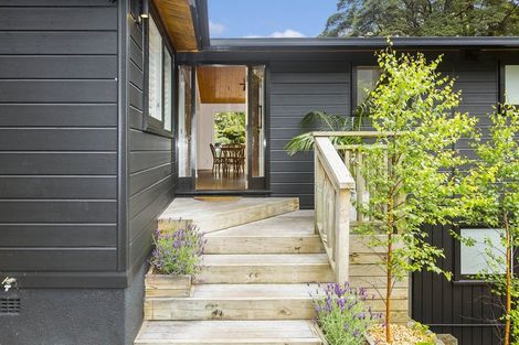 Photo of property in 35 Chatsworth Road, Silverstream, Upper Hutt, 5019