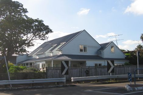 Photo of property in 62 Hackett Street, Saint Marys Bay, Auckland, 1011