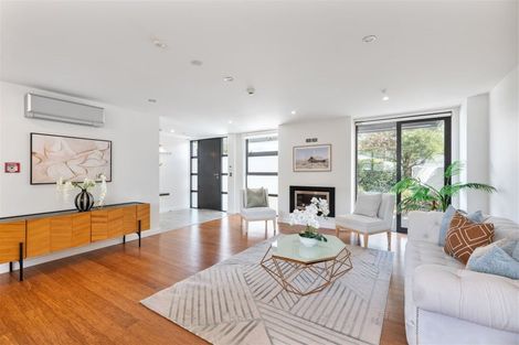 Photo of property in 54 Omahu Road, Greenlane, Auckland, 1051