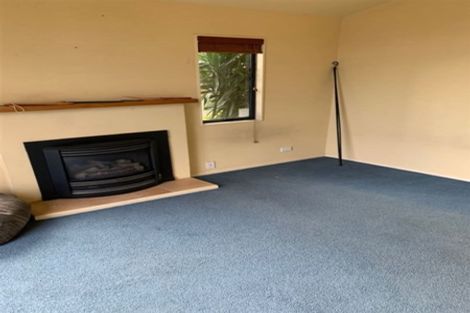 Photo of property in 11 Fairchild Avenue, Goodwood Heights, Auckland, 2105