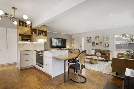 Photo of property in 9 Ranch Avenue, Beach Haven, Auckland, 0626