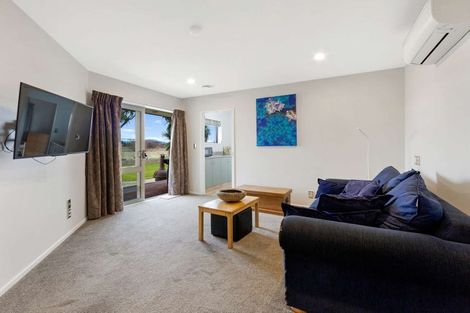 Photo of property in 34 Kiwi Avenue, Waikuku Beach, 7473