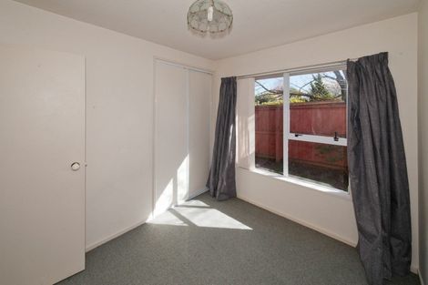 Photo of property in 2/4 Mull Place, Broomfield, Christchurch, 8042