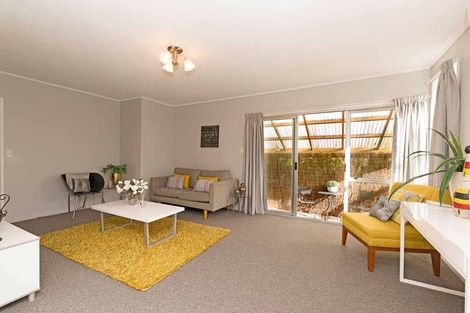 Photo of property in 104 Glendale Road, Glen Eden, Auckland, 0602