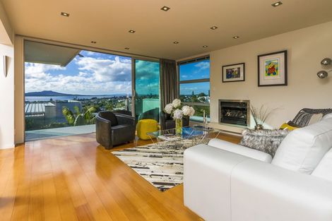 Photo of property in 49 Parr Terrace, Castor Bay, Auckland, 0620