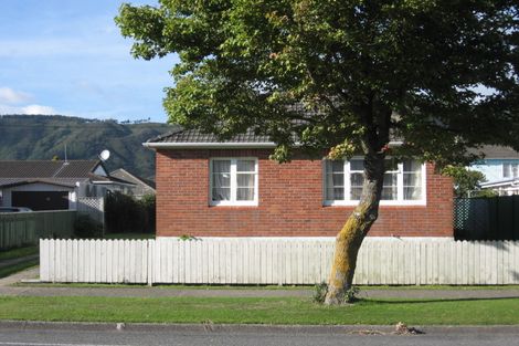 Photo of property in 359 Cambridge Terrace, Naenae, Lower Hutt, 5011