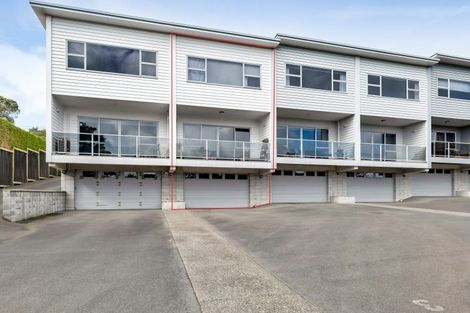 Photo of property in The Strand, 7/16 Ronald Street, Strandon, New Plymouth, 4312