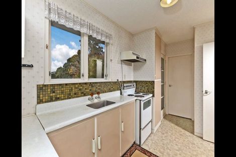 Photo of property in 1/28 Sequoia Place, Sunnynook, Auckland, 0620