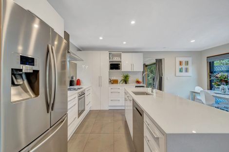 Photo of property in 18 Vanderbilt Place, Halswell, Christchurch, 8025