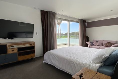 Photo of property in 2 Commodore Parry Road, Castor Bay, Auckland, 0620