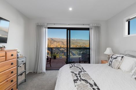 Photo of property in 45 Stratford Drive, Mount Pisa, Cromwell, 9383