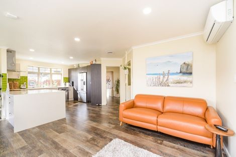 Photo of property in 15 Washington Parade, Milson, Palmerston North, 4414