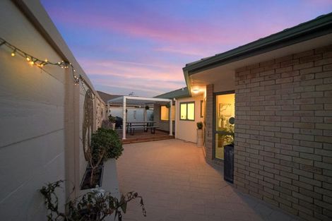 Photo of property in 7 Denny Hulme Drive, Mount Maunganui, 3116