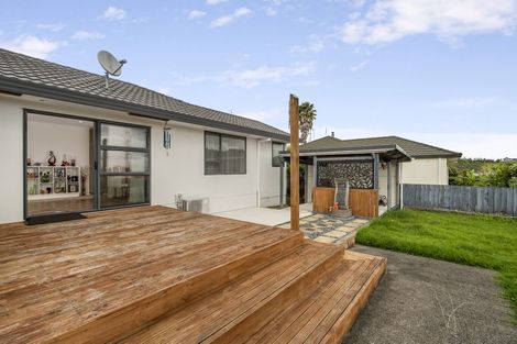 Photo of property in 15 Maddison Place, Welcome Bay, Tauranga, 3112