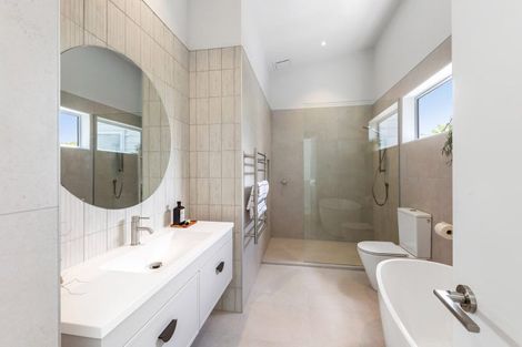 Photo of property in 1c Maranui Avenue, Point Chevalier, Auckland, 1022
