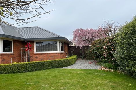 Photo of property in 27 Hewitts Road, Woodend, 7610