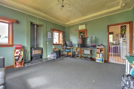 Photo of property in 13 Hunter Street, Edendale, 9825