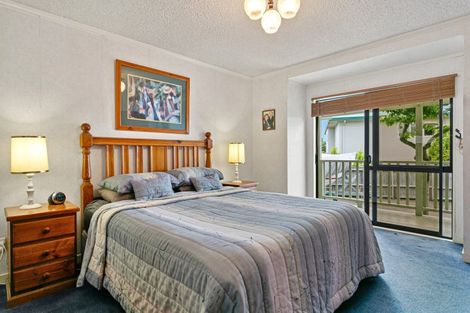 Photo of property in 1/12 Golders Place, Richmond Heights, Taupo, 3330