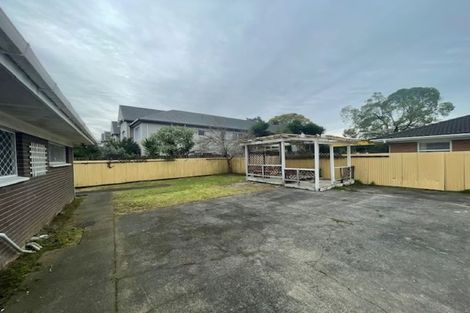Photo of property in 2 Carolyn Street, Manukau, Auckland, 2025