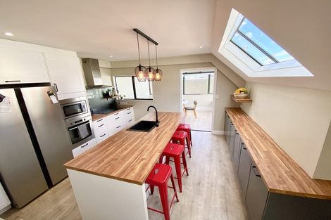 Photo of property in 16j Hobson Street, Thorndon, Wellington, 6011